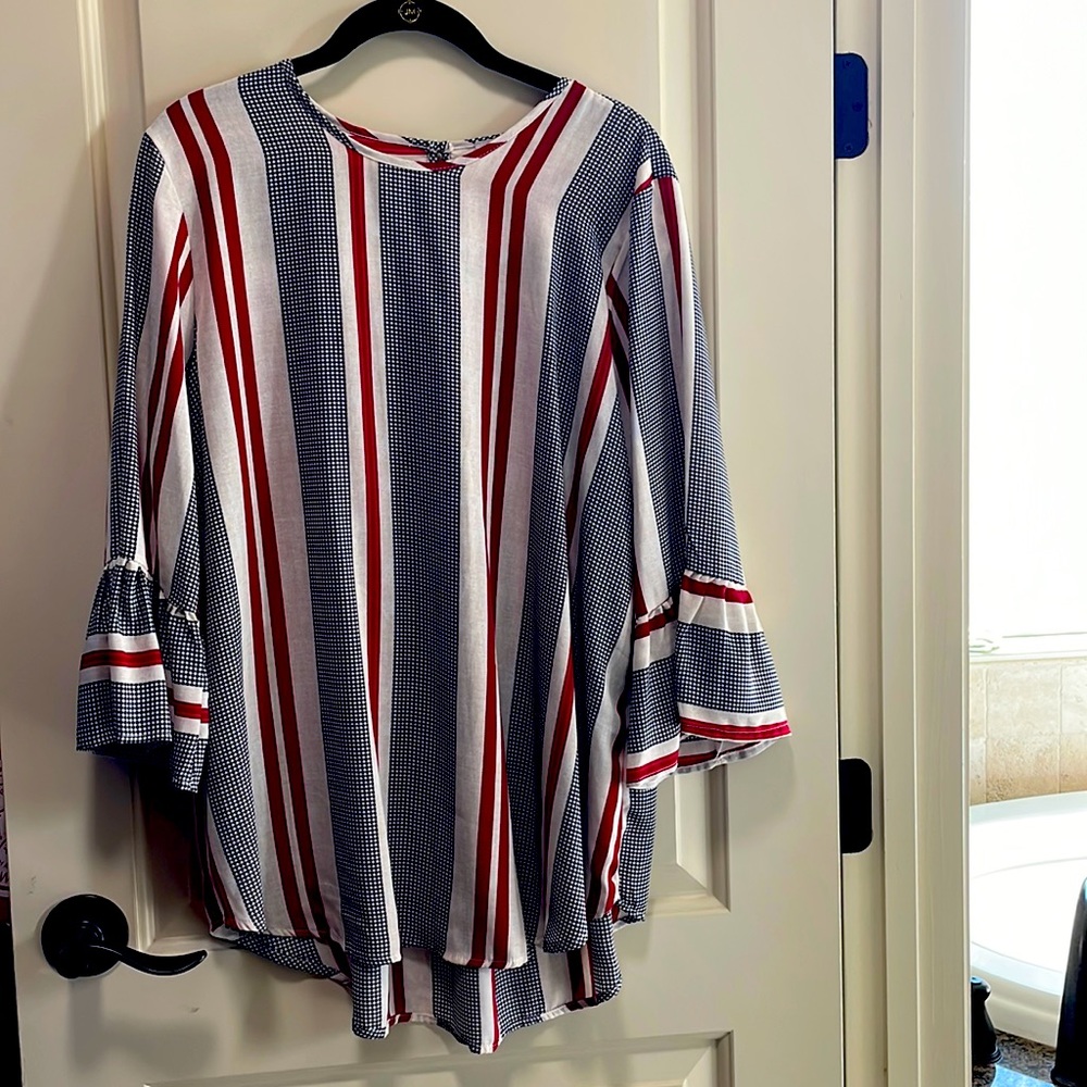 Ces Femme blouse. Size Medium